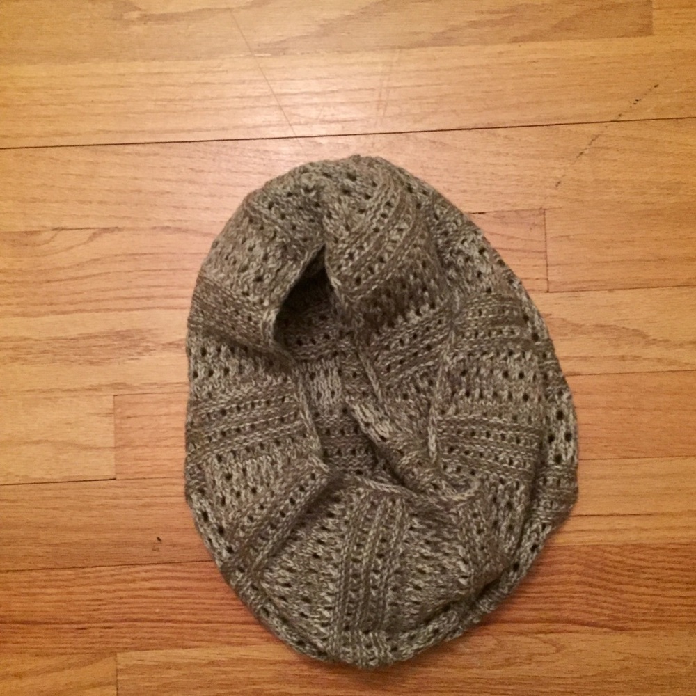 Infinity scarf